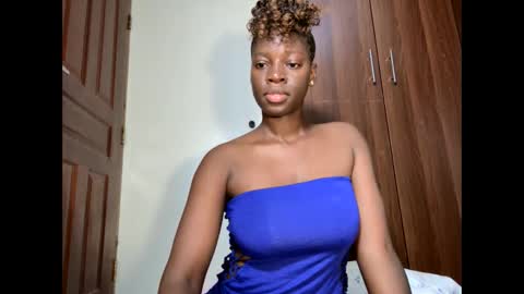 Snapshot of afro_pop chatting on September 2025 02:02:02 AM Leah online show from September 2025 02:02:02 AM