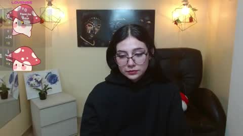 Kimberly online show from October 2025 01:17:02 PM