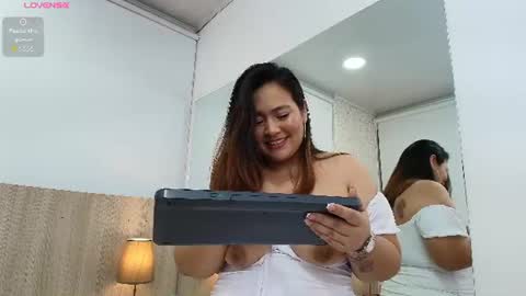 Snapshot of agata_hernandez chatting on June 2026 05:12:01 AM Agata Hernandez online show from June 2026 05:12:01 AM