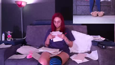 Agata Collinss online show from September 2025 03:52:02 AM