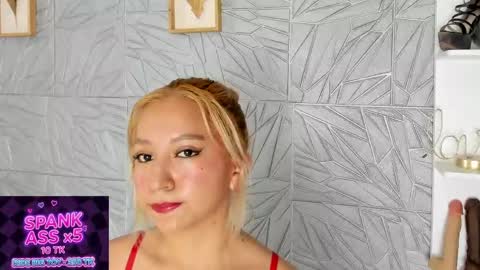 Agatadelphine online show from April 2026 01:16:02 PM