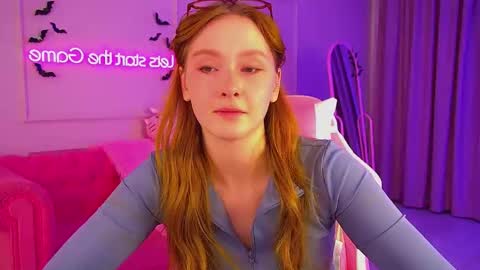 Snapshot of agatafoxley chatting on November 2025 06:08:02 PM AgataFoxley online show from November 2025 06:08:02 PM