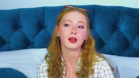 Snapshot of agatafoxley chatting on November 2025 06:30:01 PM AgataFoxley online show from November 2025 06:30:01 PM