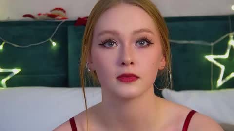 Snapshot of agatafoxley chatting on December 2025 08:14:02 PM AgataFoxley online show from December 2025 08:14:02 PM