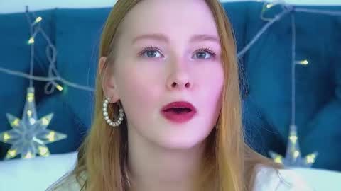 Snapshot of agatafoxley chatting on December 2025 06:14:01 PM AgataFoxley online show from December 2025 06:14:01 PM