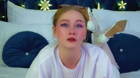 Snapshot of agatafoxley chatting on December 2025 06:31:02 AM AgataFoxley online show from December 2025 06:31:02 AM