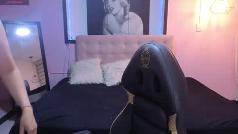 Agatha Bellucci  online show from February 2026 01:34:01 PM