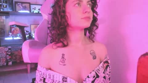 Camila     2 online show from January 2025 01:08:01 AM