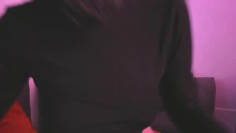 Camila     2 online show from February 2025 02:16:01 AM