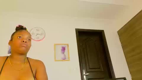 Snapshot of agatharusso chatting on September 2025 11:04:01 PM Agathaa online show from September 2025 11:04:01 PM