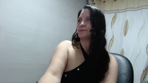 Snapshot of agel_sw1 chatting on March 2025 12:10:02 AM Angel online show from March 2025 12:10:02 AM