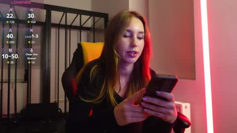 Agelina Lilly Laura online show from November 2025 07:27:01 PM