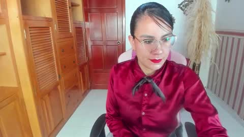 Aghata Moon online show from December 2025 01:52:02 PM