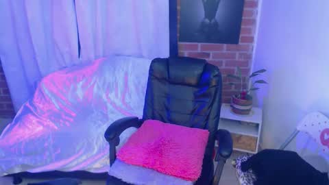 Lily online show from February 2026 12:47:02 AM