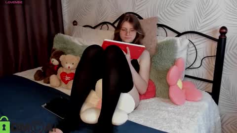 Agnes online show from October 2025 05:21:02 PM