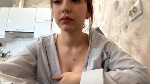 Elizabeth online show from February 2026 04:55:01 AM