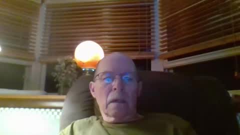 aguynrkfrd online show from October 2025 09:29:02 AM