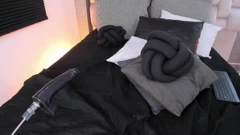 Ahmara  online show from February 2026 12:46:01 PM