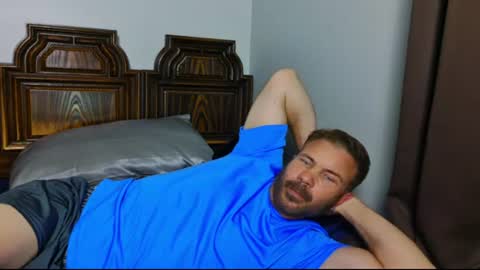 Snapshot of ahardman10 chatting on June 2026 12:30:01 AM Blue Eyed Handsome Man online show from June 2026 12:30:01 AM