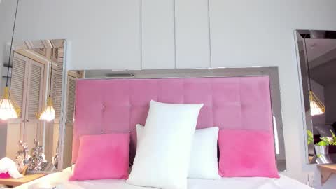 Snapshot of ahincale chatting on October 2025 07:38:01 PM AHINOA online show from October 2025 07:38:01 PM