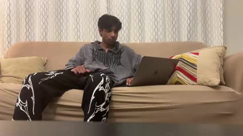 Dylan online show from May 2026 04:09:02 AM