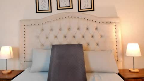 ahsly_ms online show from May 2026 02:22:01 PM