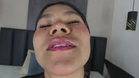 Snapshot of ahslyevans__ chatting on April 2026 12:47:02 PM AHSLY online show from April 2026 12:47:02 PM
