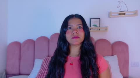 Snapshot of ahslyevans__ chatting on May 2026 12:54:01 PM AHSLY online show from May 2026 12:54:01 PM