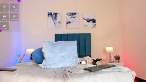 Snapshot of ahvi_ebony chatting on December 2024 02:53:01 PM Ahvi Ebony online show from December 2024 02:53:01 PM