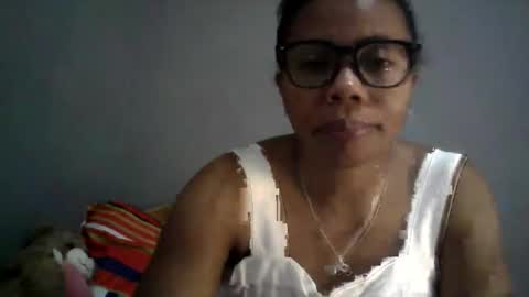Snapshot of aicha_boobs chatting on April 2026 06:43:01 PM Aicha boobs online show from April 2026 06:43:01 PM
