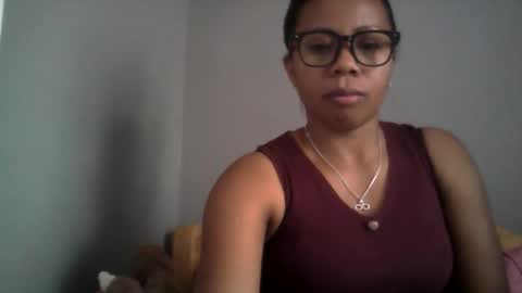 Snapshot of aicha_boobs chatting on April 2026 06:49:01 AM Aicha boobs online show from April 2026 06:49:01 AM