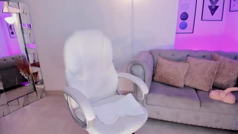 Snapshot of aida_adams chatting on December 2024 10:03:01 PM AIDA ADAMS online show from December 2024 10:03:01 PM