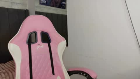 Snapshot of aida_princess chatting on October 2025 11:27:01 PM Aida online show from October 2025 11:27:01 PM