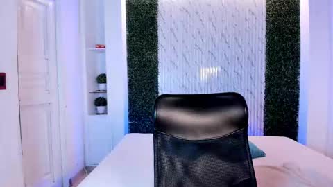 aidajoness online show from February 2026 11:43:02 AM