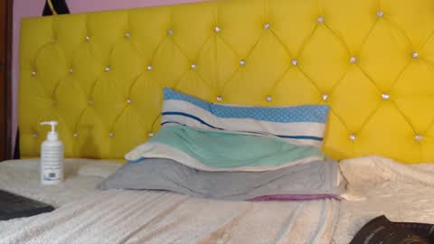 Snapshot of aidan_twink chatting on January 2025 02:02:01 AM AIDAN online show from January 2025 02:02:01 AM