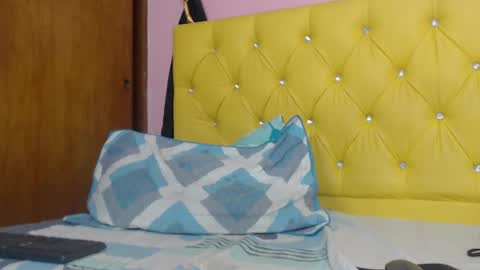 Snapshot of aidan_twink chatting on February 2025 02:01:02 AM AIDAN online show from February 2025 02:01:02 AM