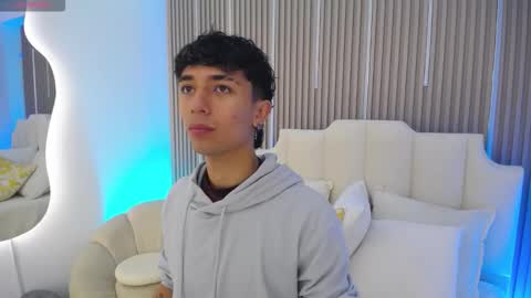 Snapshot of aiden_rivers_ chatting on March 2026 01:05:02 PM Aiden online show from March 2026 01:05:02 PM