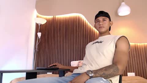 Aiden online show from September 2025 01:56:01 PM