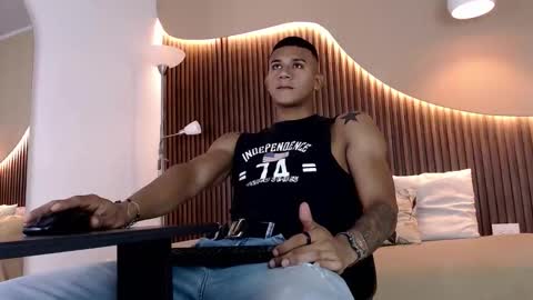 Aiden online show from October 2025 01:56:02 PM