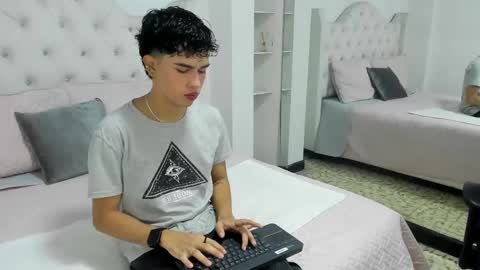 Snapshot of aiiden_15 chatting on January 2025 11:54:02 AM Aiden online show from January 2025 11:54:02 AM