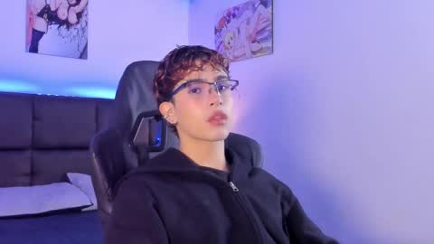 Aiden  online show from October 2025 11:55:02 AM