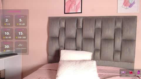 Snapshot of aiilynn_1 chatting on October 2025 09:06:01 PM Ailyn online show from October 2025 09:06:01 PM