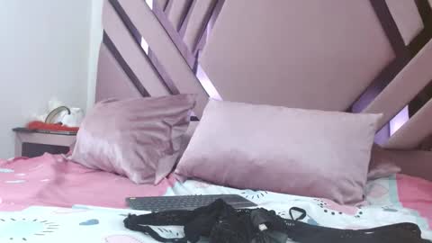 aiilynsmiith online show from January 2026 06:46:01 PM