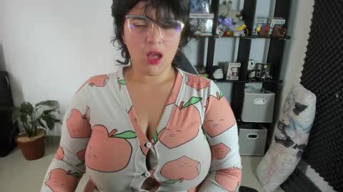 Snapshot of aikadreams chatting on February 2025 12:41:02 PM Catalina online show from February 2025 12:41:02 PM