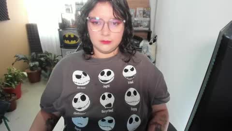 Snapshot of aikadreams chatting on September 2025 12:38:01 PM Catalina online show from September 2025 12:38:01 PM