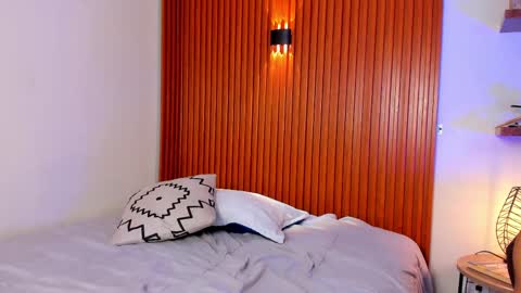 aikopum online show from September 2025 12:18:01 PM