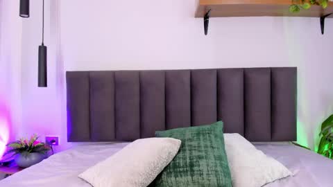 ailanacortes online show from June 2026 12:00:02 PM