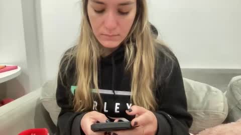 Aile online show from January 2025 01:21:01 PM