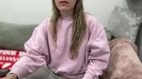 Aile online show from February 2025 08:01:01 AM