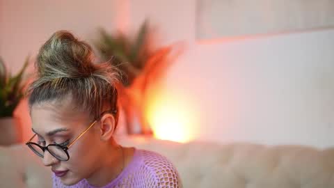  Aileen  online show from October 2025 06:27:02 PM